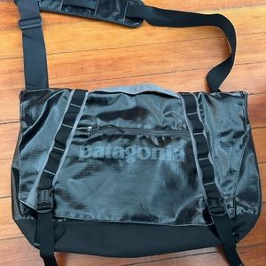 patagonia messenger bag